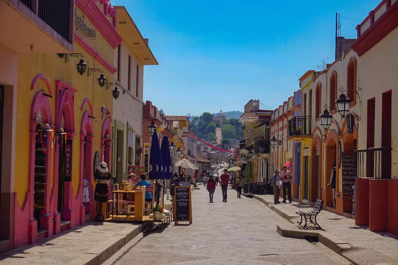 Calle peatonal de San Cristóbal de las Casas, itinerario El Favorito de Todos